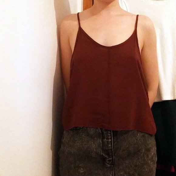 ⛔SOLD⛔BRANDY MELVILLE Burgundy Cami +Jewelry - Picture 4 of 10